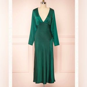 NWT 1861 Bonnie Green Long Sleeve Silky Maxi Dress